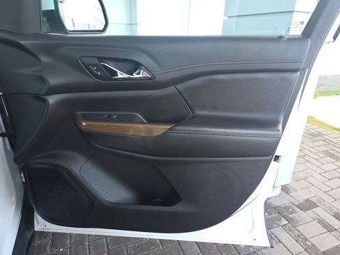 Used 2019 GMC Acadia SLE image 8