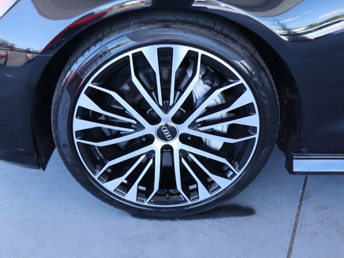 Used 2018 Audi A6 2.0T Premium w/ 20" Black Optic Wheel Package image 9