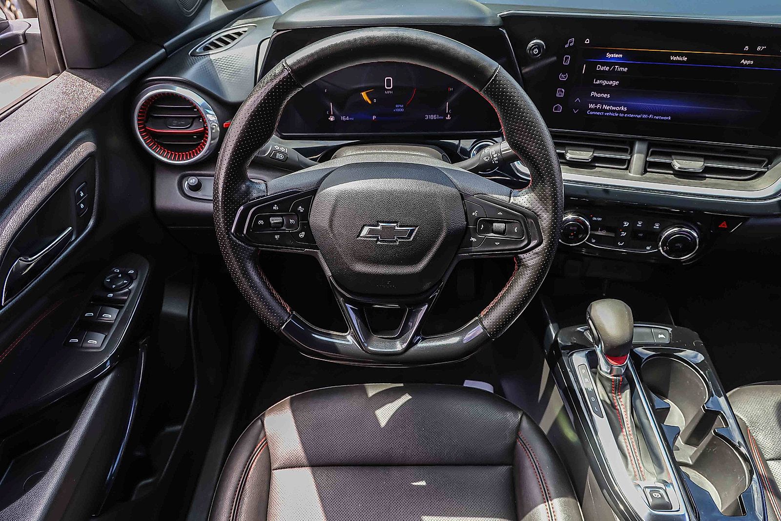 Used 2024 Chevrolet Trax RS w/ Driver Confidence Package FWD image 17