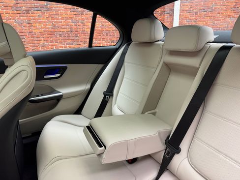Used 2026 Mercedes-Benz C 300 4MATIC Sedan image 11