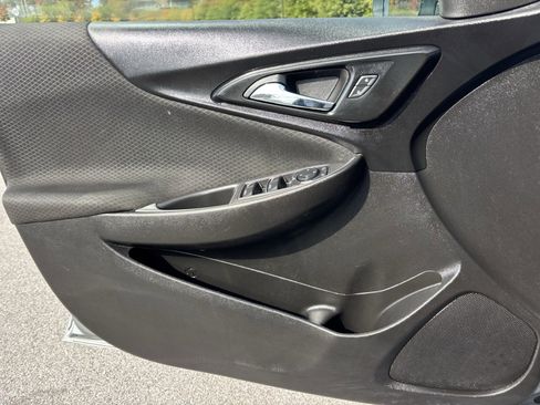 Used 2023 Chevrolet Malibu LT image 11