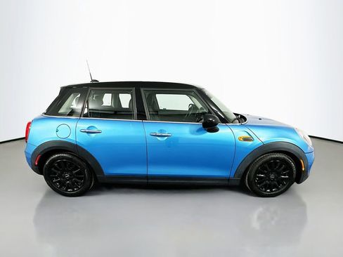 Used 2017 MINI Cooper 4-Door Hardtop FWD image 4