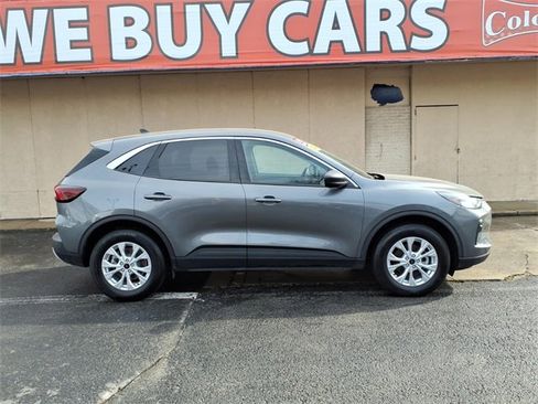 Used 2023 Ford Escape Active image 3