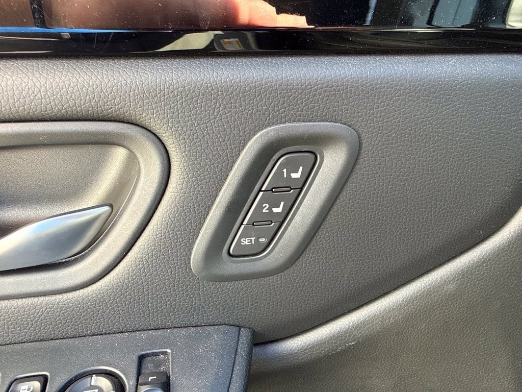 Used 2024 Honda Pilot Touring image 11