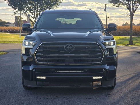 Used 2024 Toyota Sequoia Limited image 3