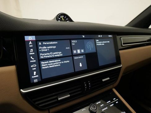 Certified 2019 Porsche Cayenne E-Hybrid image 21