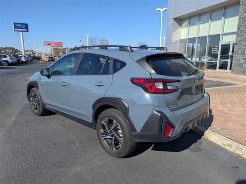 Used 2024 Subaru Crosstrek 2.0i Premium image 4