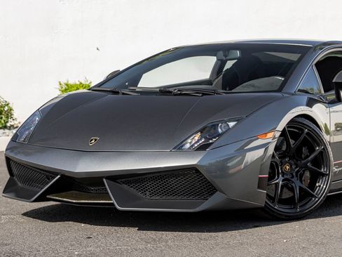 Used 2013 Lamborghini Gallardo LP 570-4 Superleggera AWD/4WD image 2