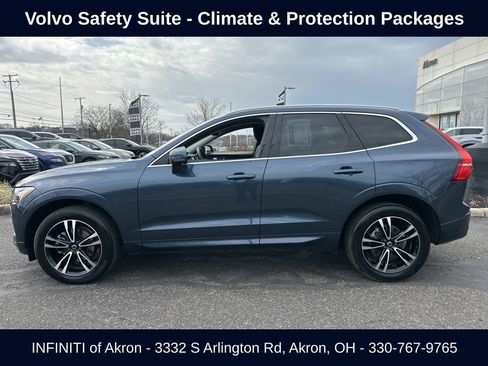 Used 2021 Volvo XC60 T5 Momentum w/ Premium Package image 9