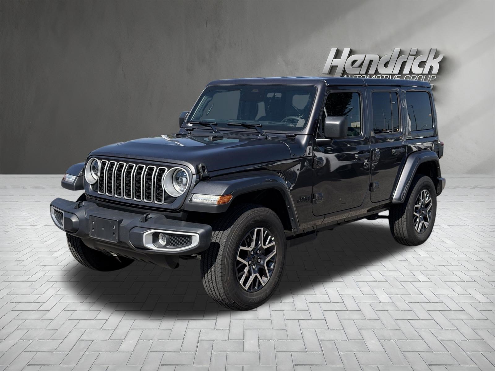 Used 2026 Jeep Wrangler Unlimited Sahara AWD/4WD image 5