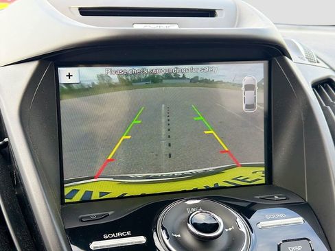 Used 2017 Ford Escape Titanium AWD/4WD image 16