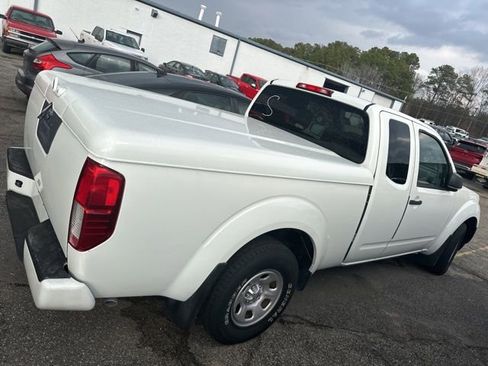 Used 2018 Nissan Frontier S w/ Work Truck Package image 8