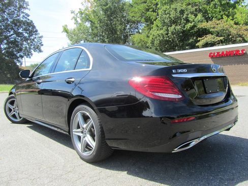 Used 2017 Mercedes-Benz E 300 4MATIC image 8