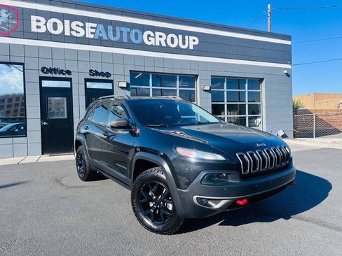Used 2014 Jeep Cherokee Trailhawk w/ Technology Group AWD/4WD image 1