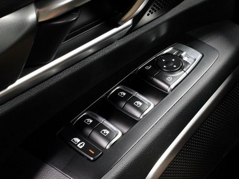 Used 2025 Kia Telluride LX FWD image 27