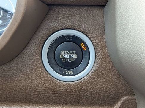 Used 2020 RAM 1500 Laramie AWD/4WD image 27