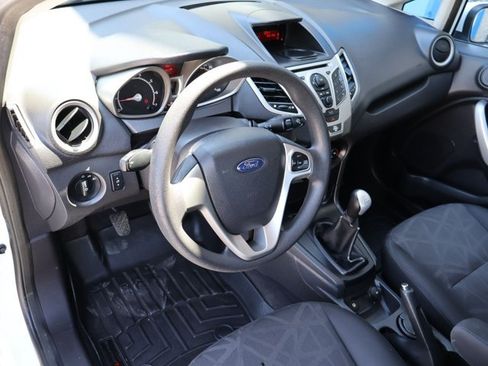 Used 2012 Ford Fiesta SE FWD image 10