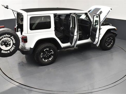 Used 2024 Jeep Wrangler Unlimited Rubicon 4xe image 31