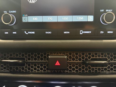 Used 2024 Honda HR-V Sport image 32