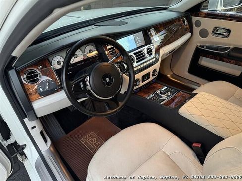 Used 2010 Rolls-Royce Ghost RWD image 28