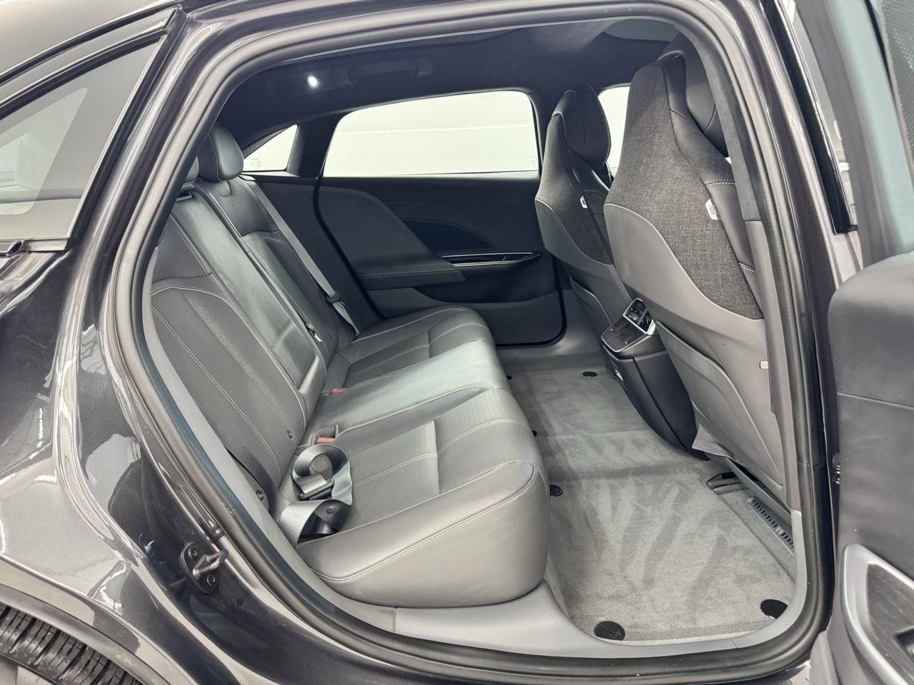 Used 2023 Lucid Air Grand Touring AWD/4WD image 15
