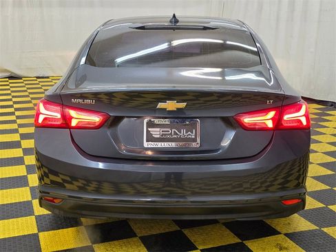 Used 2020 Chevrolet Malibu LT image 4