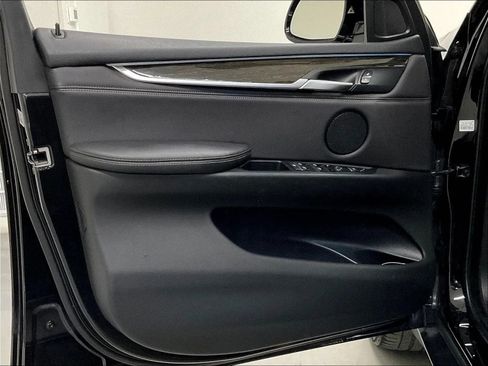 Used 2018 BMW X5 sDrive35i RWD image 16