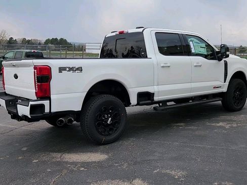 New 2025 Ford F250 Lariat w/ Lariat Ultimate Package image 9