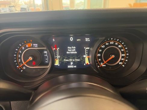 Used 2024 Jeep Wrangler Unlimited Rubicon image 46