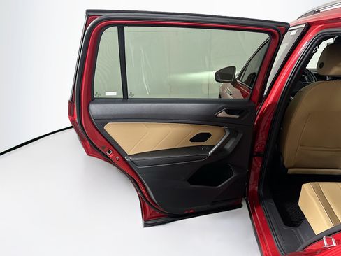 Used 2023 Volkswagen Tiguan SE FWD image 27