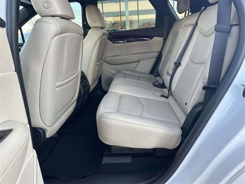 Used 2017 Cadillac XT5 Luxury w/ Driver Awareness Package image 28