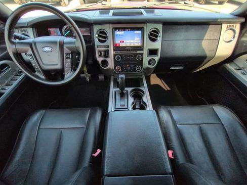 Used 2016 Ford Expedition EL XLT w/ Equipment Group 202A RWD image 18
