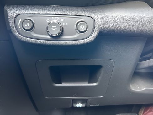 Used 2023 Chevrolet TrailBlazer LT w/ Convenience Package image 23