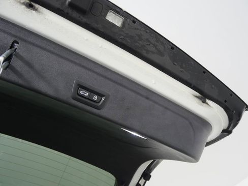 Certified 2023 BMW X6 xDrive40i w/ Executive Package image 17