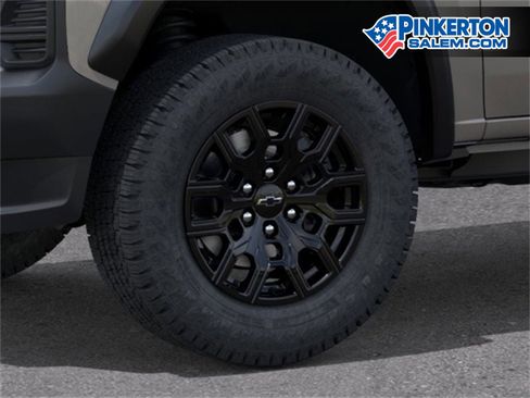 New 2026 Chevrolet Colorado Trail Boss w/ LPO, Tailgate Decal Package image 9