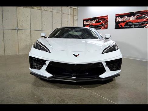 Used 2024 Chevrolet Corvette Stingray Premium Cpe w/ 3LT RWD image 3
