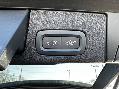 Used 2024 Volvo XC60 B5 Plus image 43
