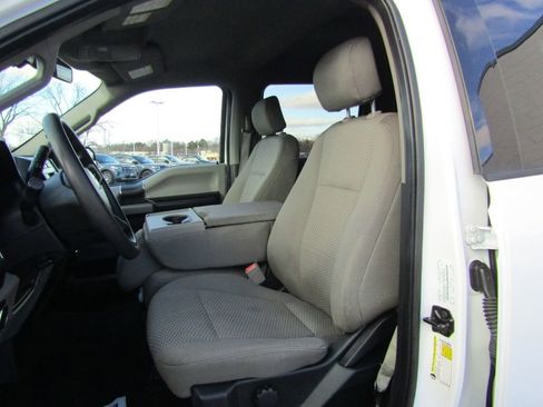 Used 2018 Ford F150 XLT image 12