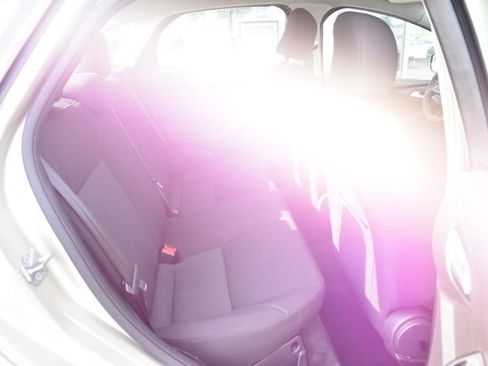 Used 2017 Ford Focus SE FWD image 33