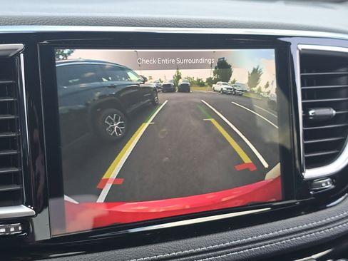 New 2026 Chrysler Pacifica Limited w/ S Appearance Package image 7