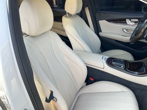 Used 2022 Mercedes-Benz E 350 4MATIC Sedan w/ Driver Assistance Package image 21