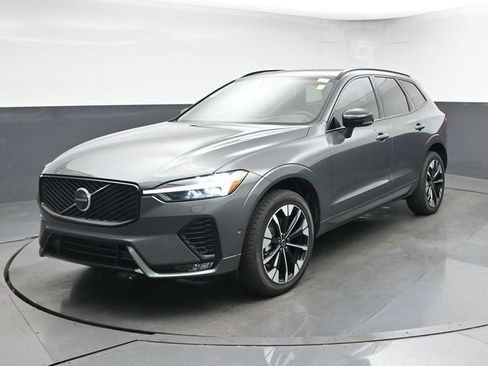New 2026 Volvo XC60 B5 Plus w/ Climate Package AWD/4WD image 3
