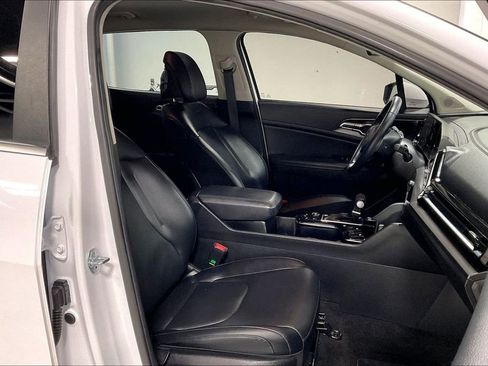 Used 2023 Kia Sportage EX image 10