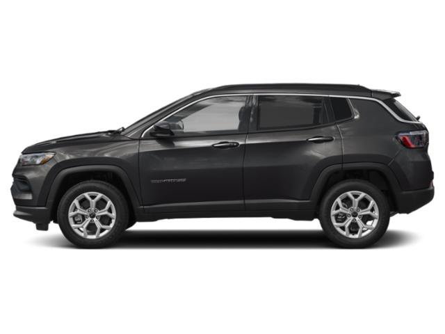 Used 2025 Jeep Compass Limited w/ Elite Group AWD/4WD image 3