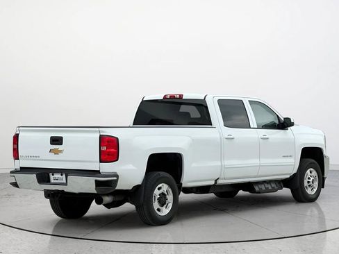 Used 2018 Chevrolet Silverado 2500 LT AWD/4WD image 2