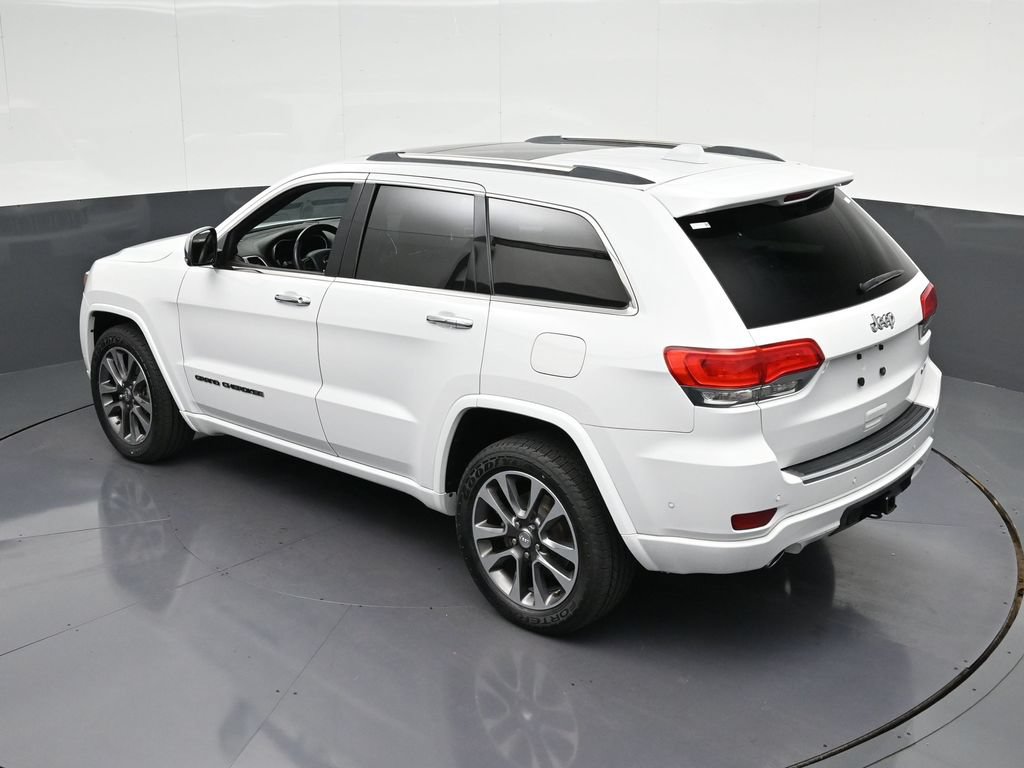 Used 2017 Jeep Grand Cherokee Overland w/ Jeep Active Safety Group RWD image 19