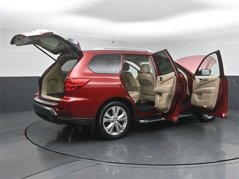 Used 2018 Nissan Pathfinder SL w/ SL Premium Package image 57