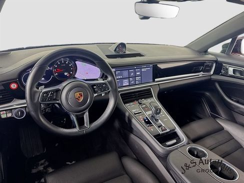 Used 2018 Porsche Panamera 4S AWD/4WD image 29