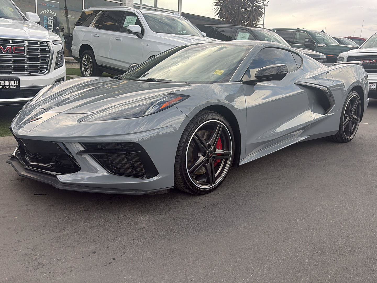 Used 2024 Chevrolet Corvette Stingray Preferred Cpe w/ Z51 Performance Package RWD image 3