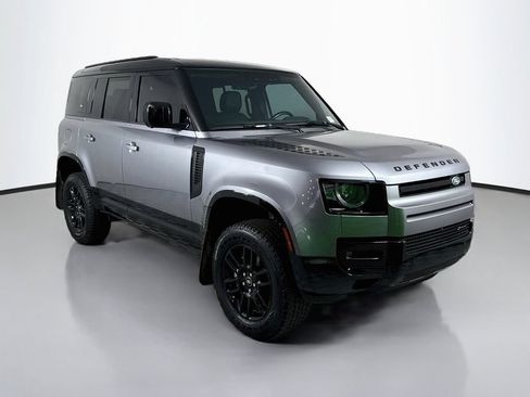 Used 2022 Land Rover Defender 110 X-Dynamic SE AWD/4WD image 3